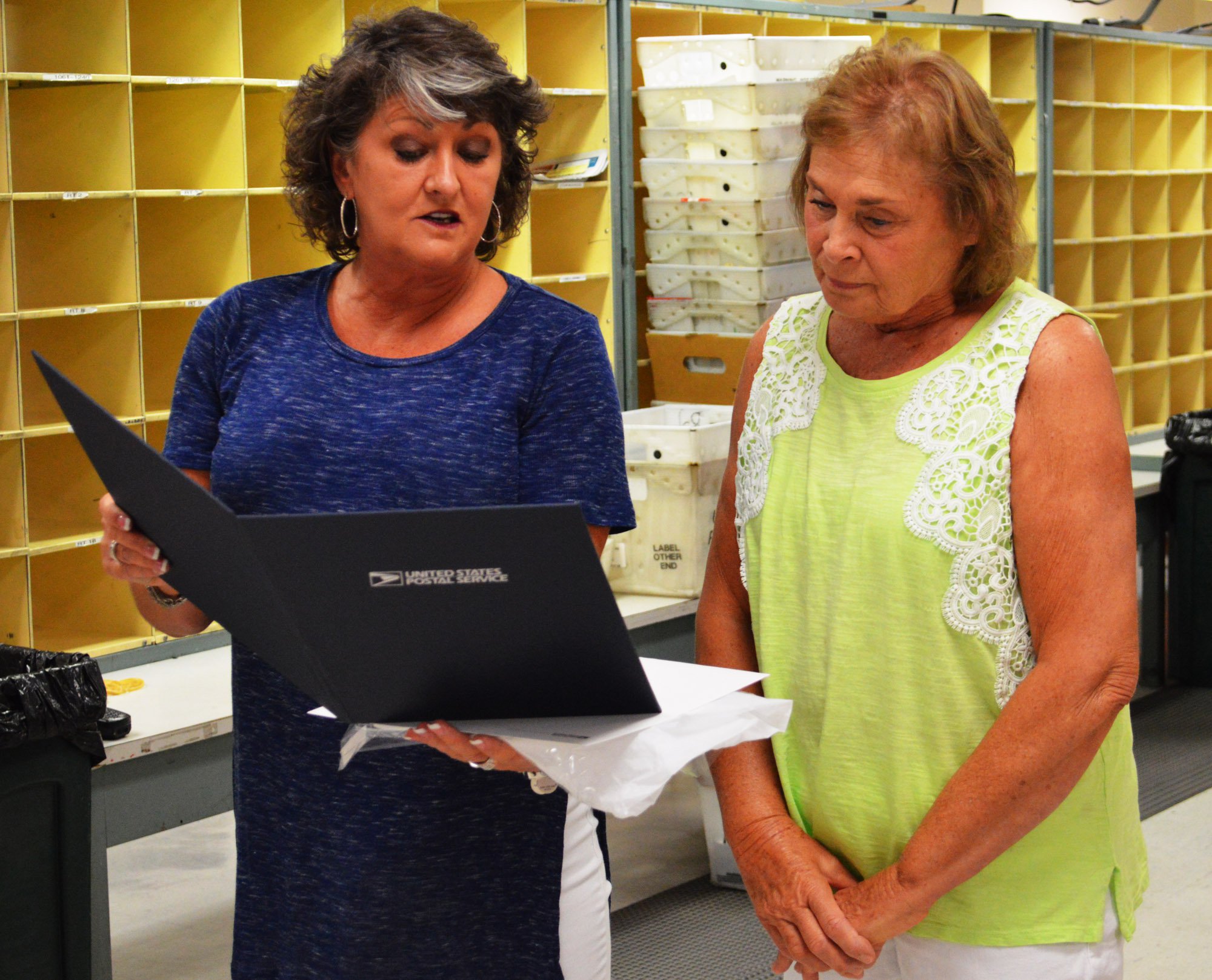 Mail Carrier Retires 2